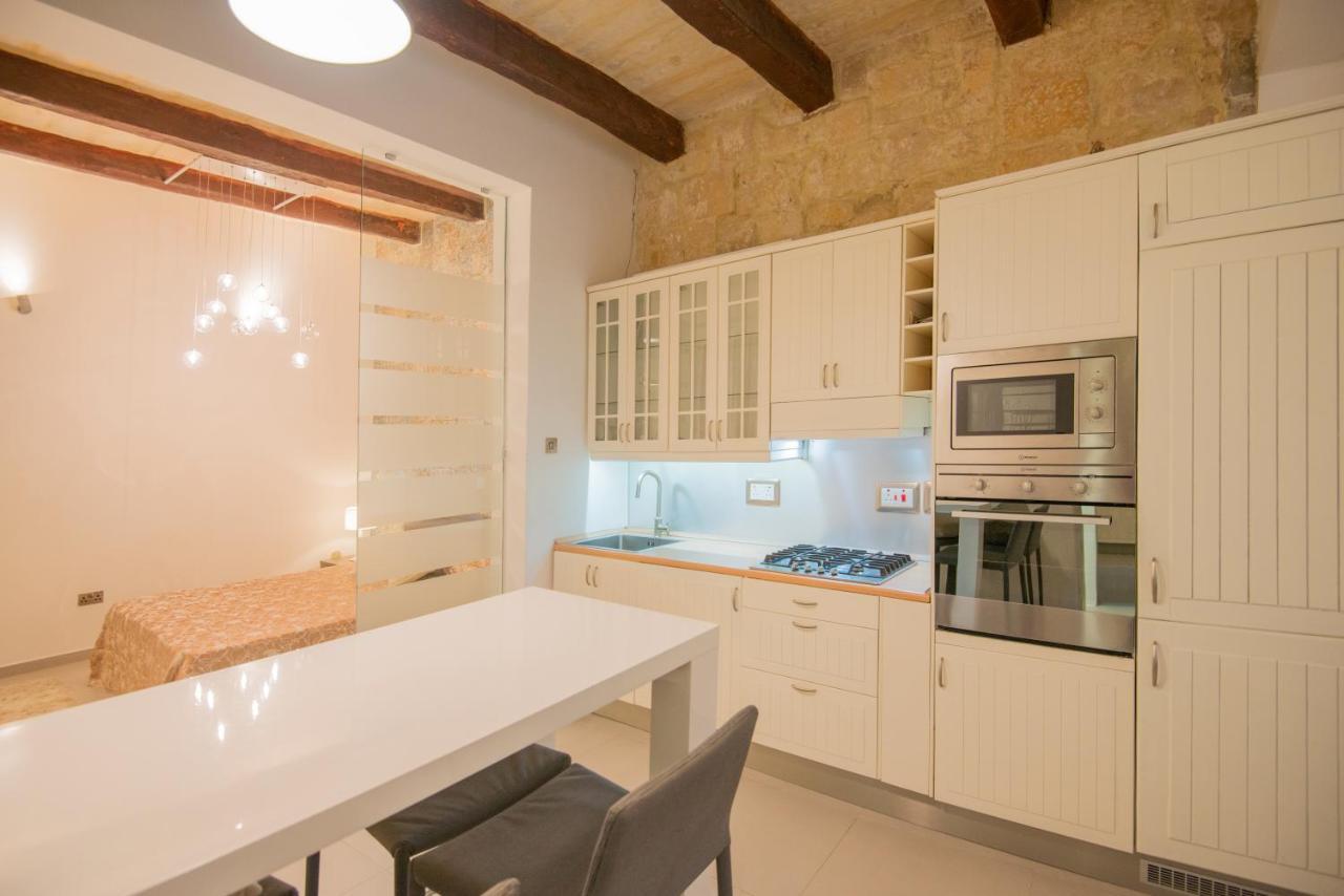 Valletta most central studio apartment 16th-Century building Esterno foto