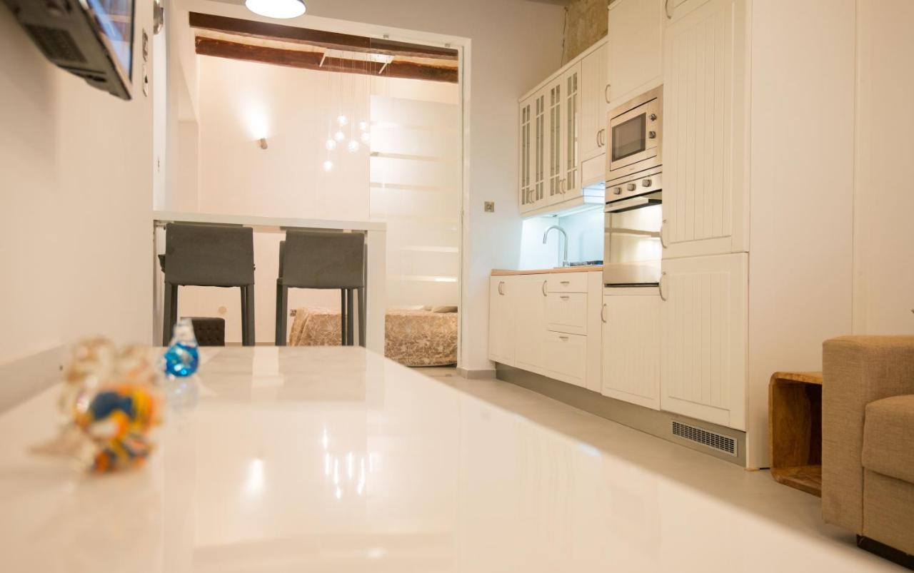 Valletta most central studio apartment 16th-Century building Esterno foto