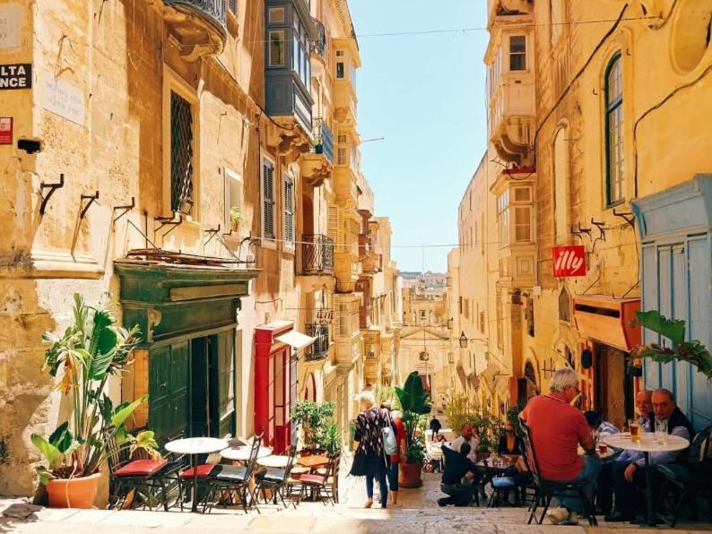 Valletta most central studio apartment 16th-Century building Esterno foto